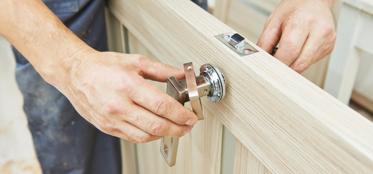 interior door repair La Crescenta-Montrose